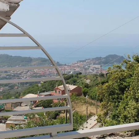 Le 2 Baie Di Nyaraló Sestri Levante